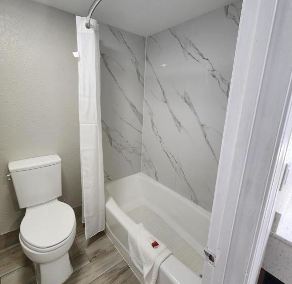 هتل Americas Best Value Inn Longview