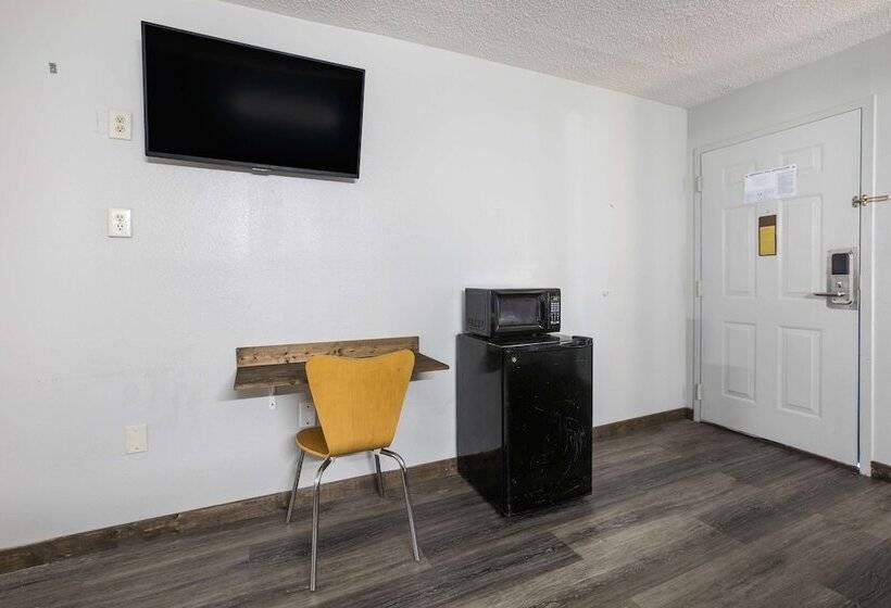 هتل Americas Best Value Inn Stockbridge