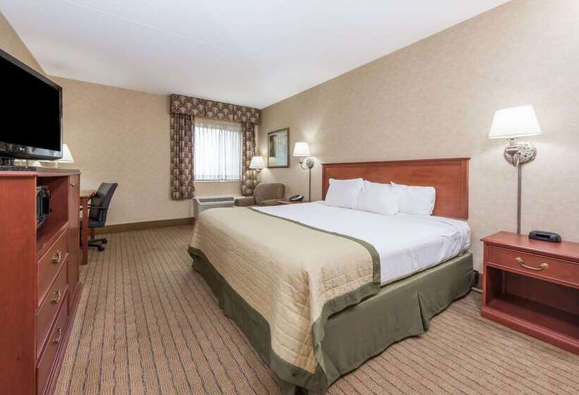 ホテル Baymont By Wyndham Indianapolis South