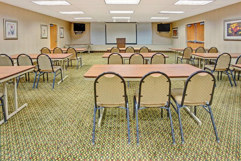 هتل Baymont By Wyndham Indianapolis West