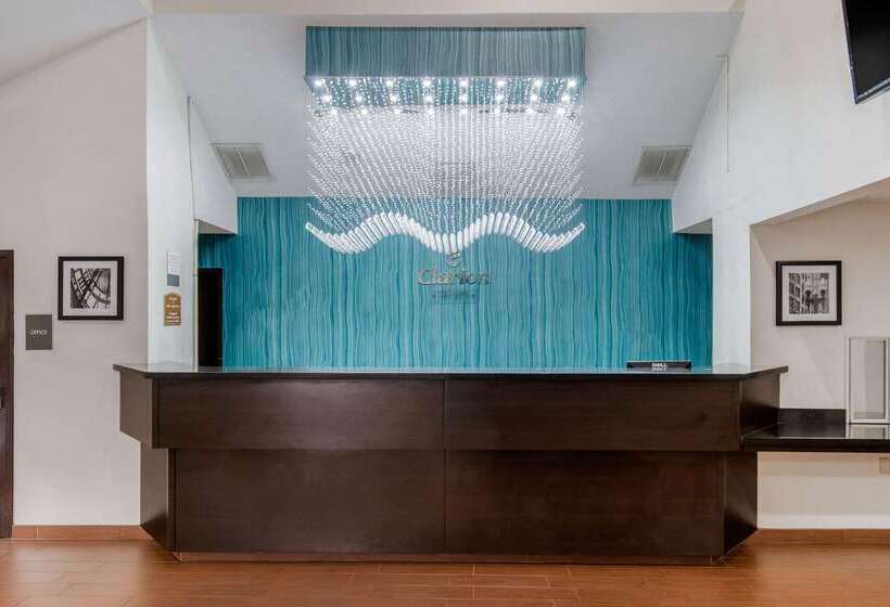 هتل Clarion Inn & Suites Dfw North