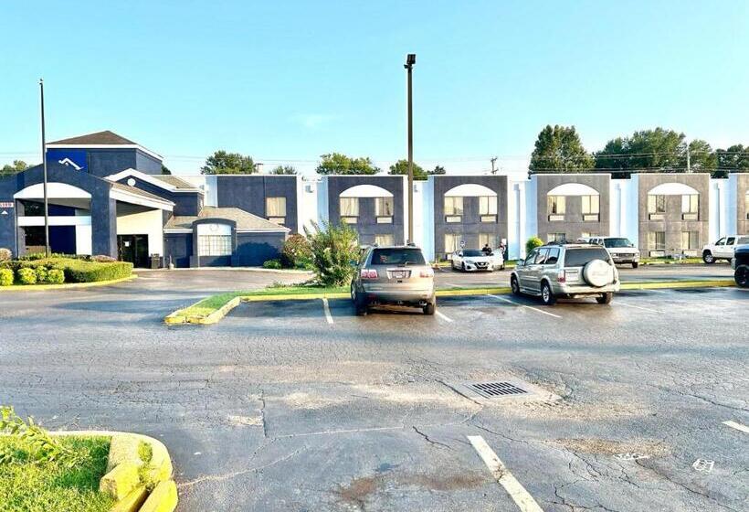 هتل Classic Inn