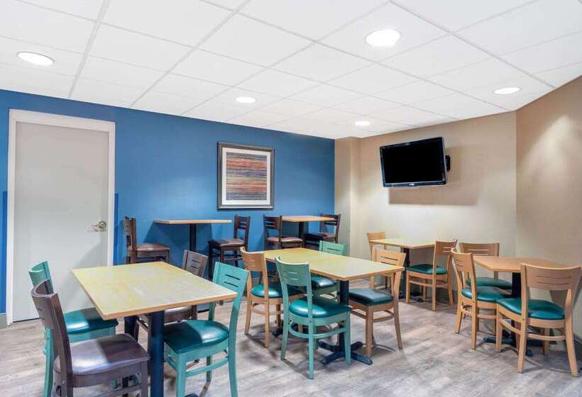 هتل Days Inn By Wyndham Eagan Minnesota Near Mall Of America