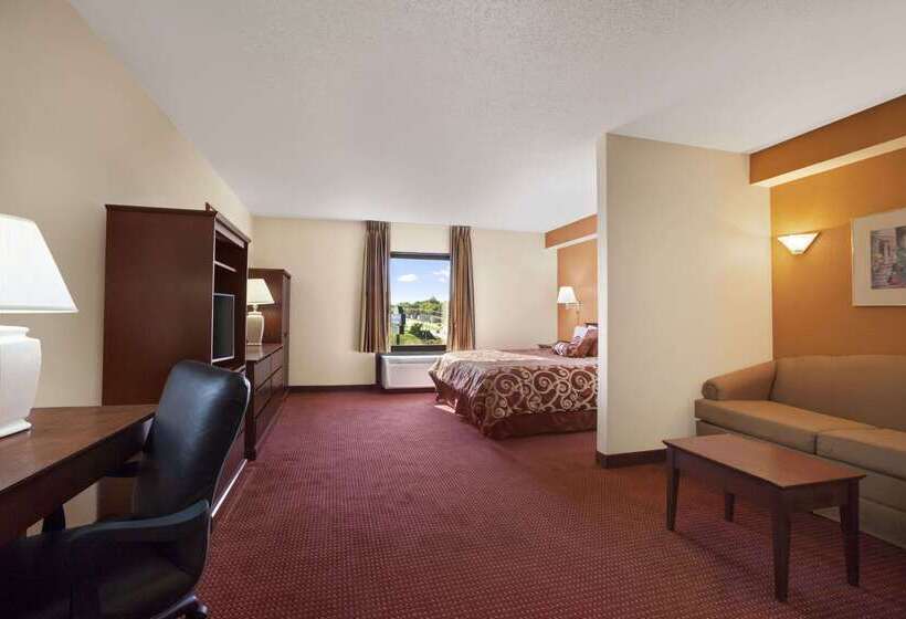 هتل Days Inn & Suites By Wyndham Cedar Rapids