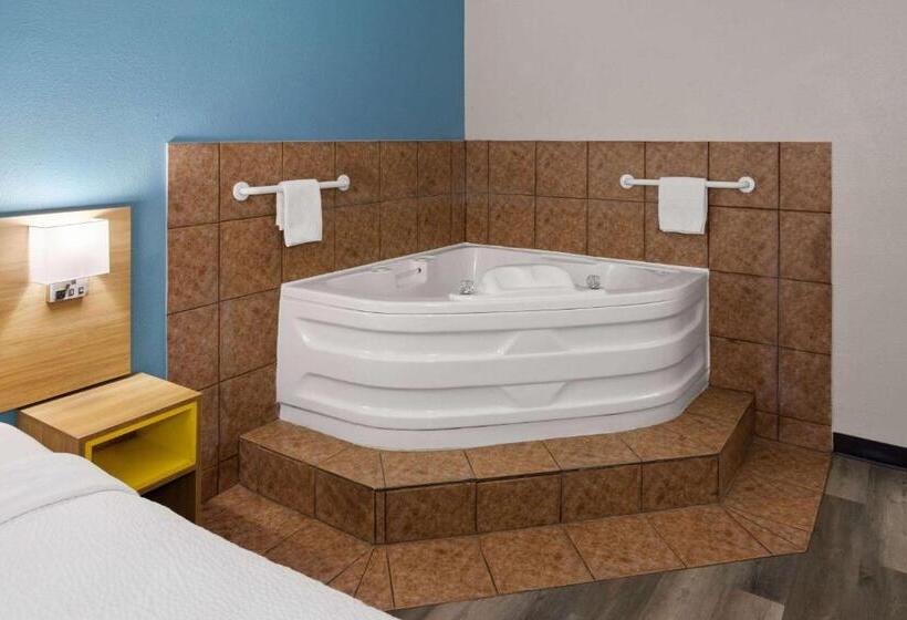 בית מלון כפרי Days Inn & Suites By Wyndham Northwest Indianapolis