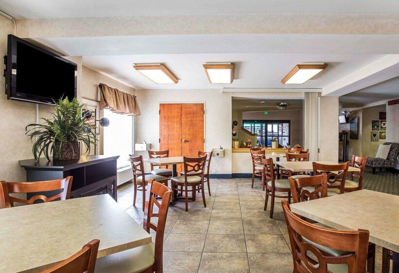 Hotel Econo Lodge Denver International Airport