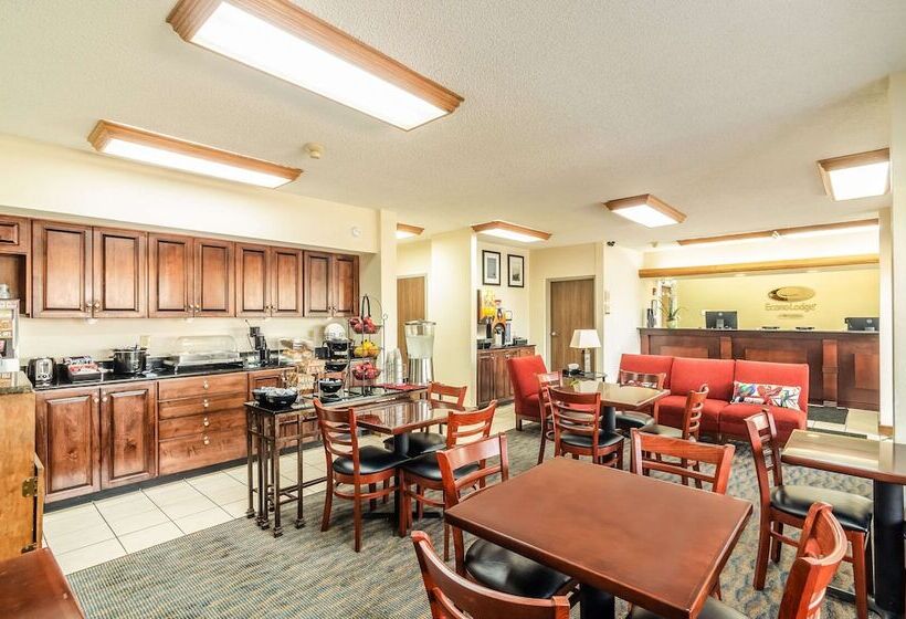 هتل Econo Lodge Moss Point  Pascagoula