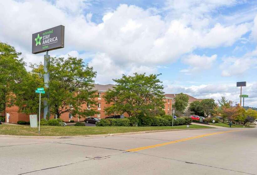 هتل Suburban Studios Copley Akron West