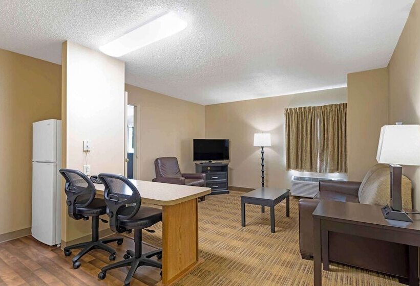 هتل Extended Stay America Suites  Chicago  Lombard  Yorktown Center