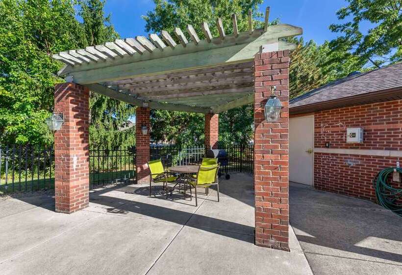 هتل Extended Stay America Suites  Cleveland  Westlake
