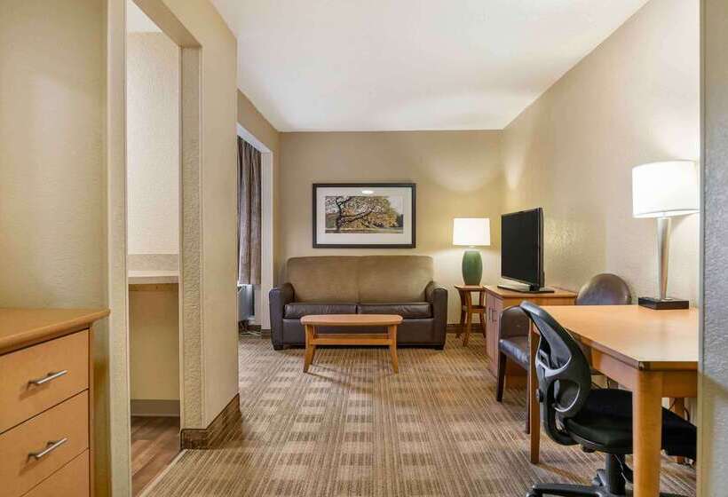 هتل Extended Stay America Select Suites   Detroit   Warren
