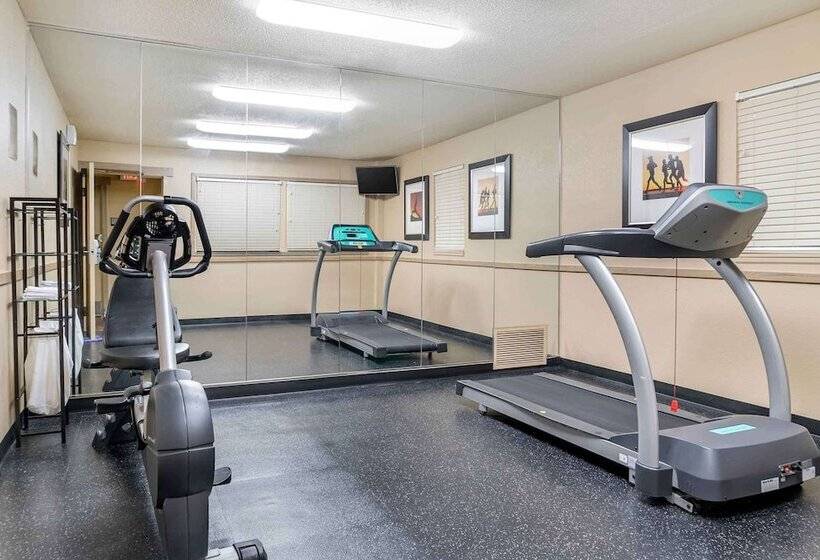 هتل Extended Stay America Select Suites   Detroit   Warren