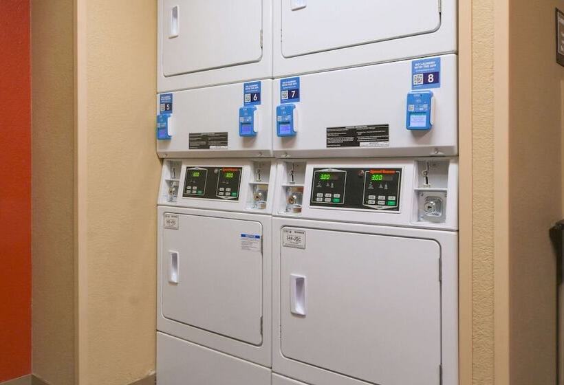 ホテル Suburban Studios Louisville East