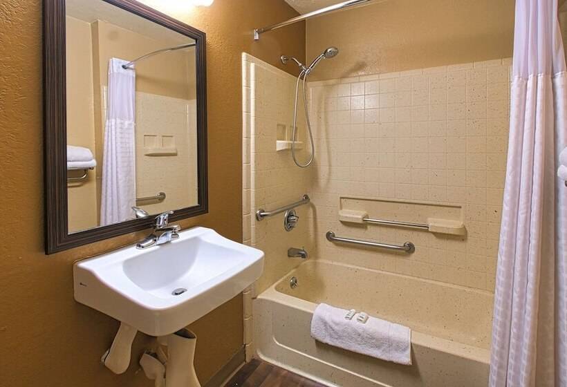 ホテル Suburban Studios Louisville East