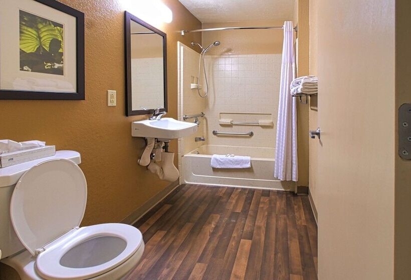 ホテル Suburban Studios Louisville East