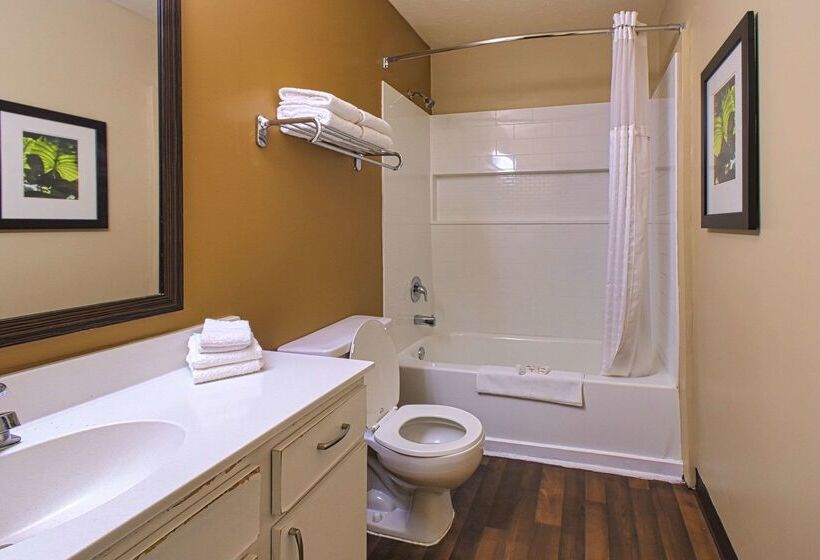 ホテル Suburban Studios Louisville East