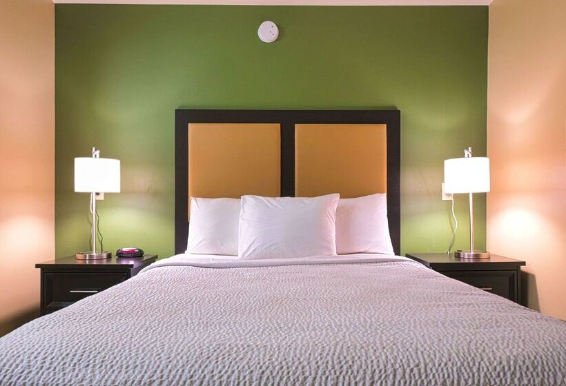 ホテル Suburban Studios Louisville East