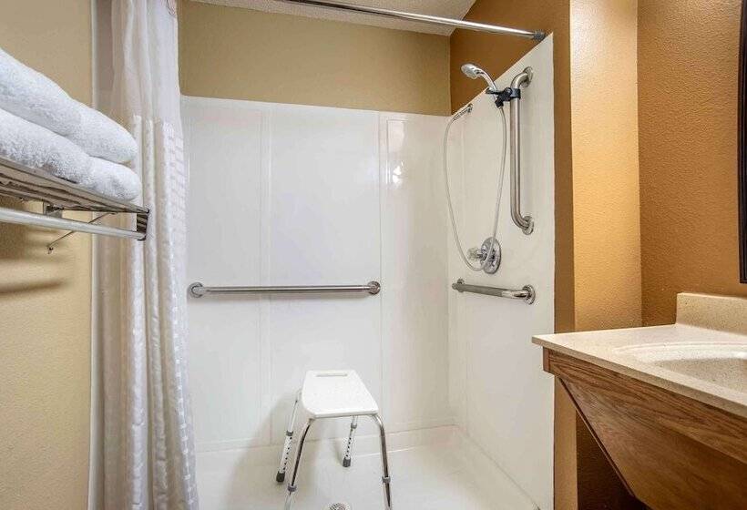 هتل Suburban Studios Montgomery East I 85