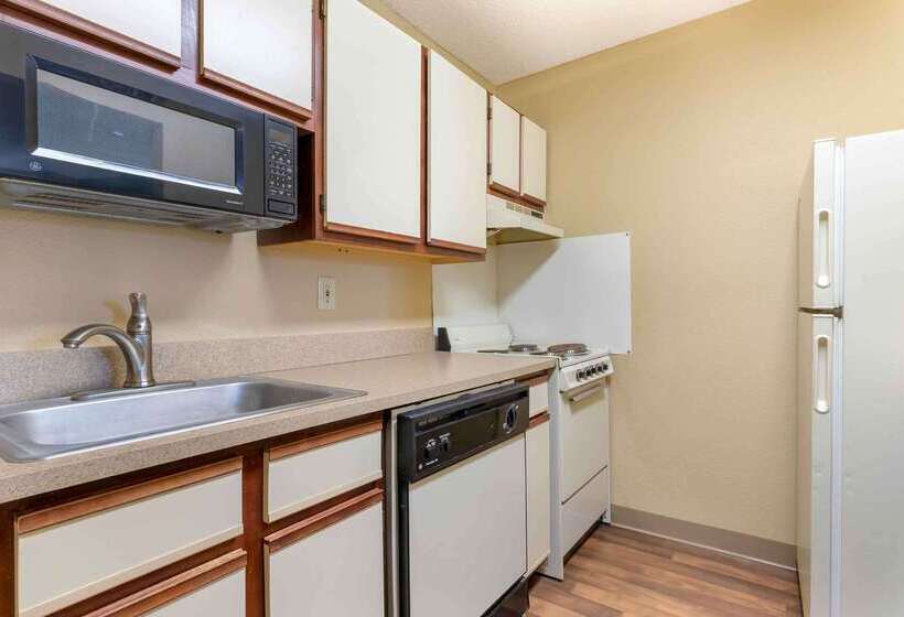 هتل Extended Stay America Suites  Tulsa  Midtown