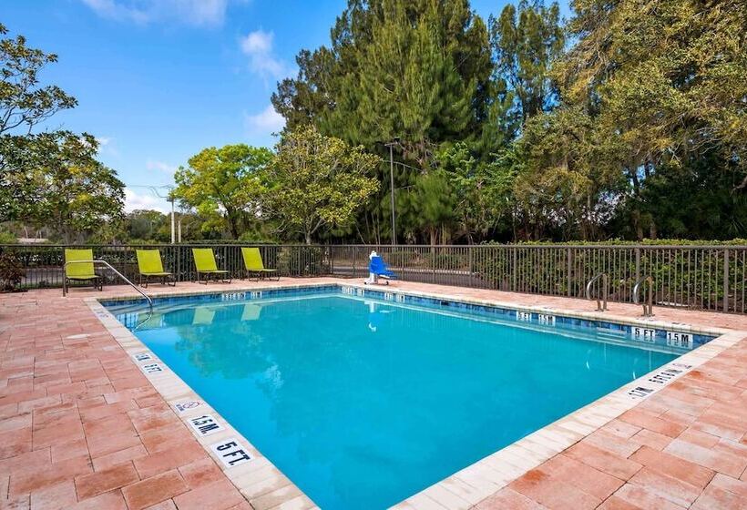 هتل Extended Stay America Suites  Tulsa  Midtown