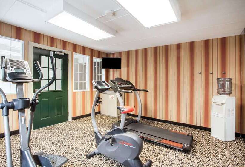 هتل Howard Johnson By Wyndham Hershey