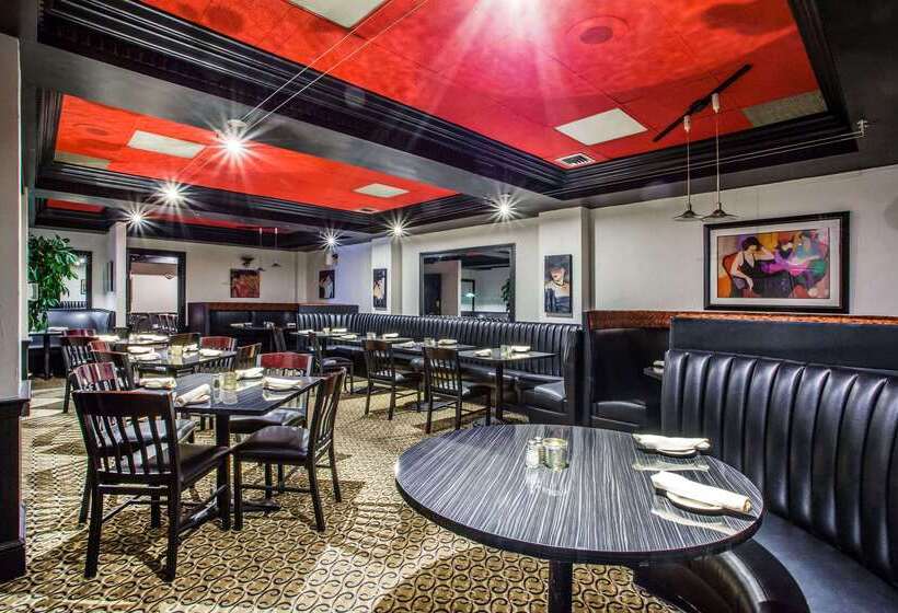 هتل Howard Johnson By Wyndham Hershey