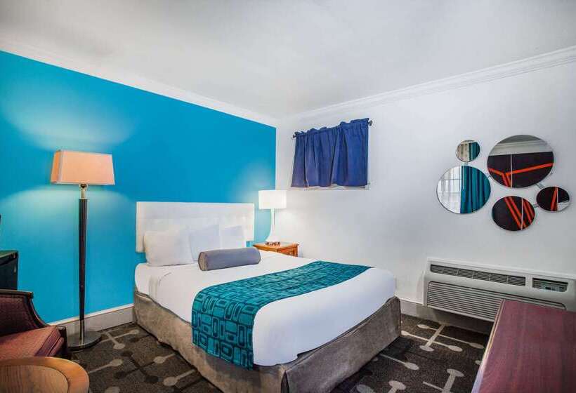 هتل Howard Johnson By Wyndham Hershey