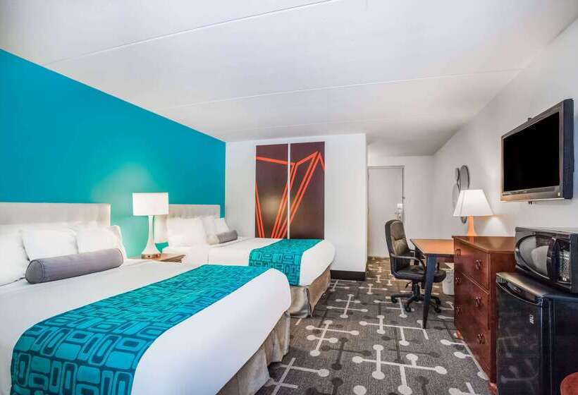 هتل Howard Johnson By Wyndham Hershey