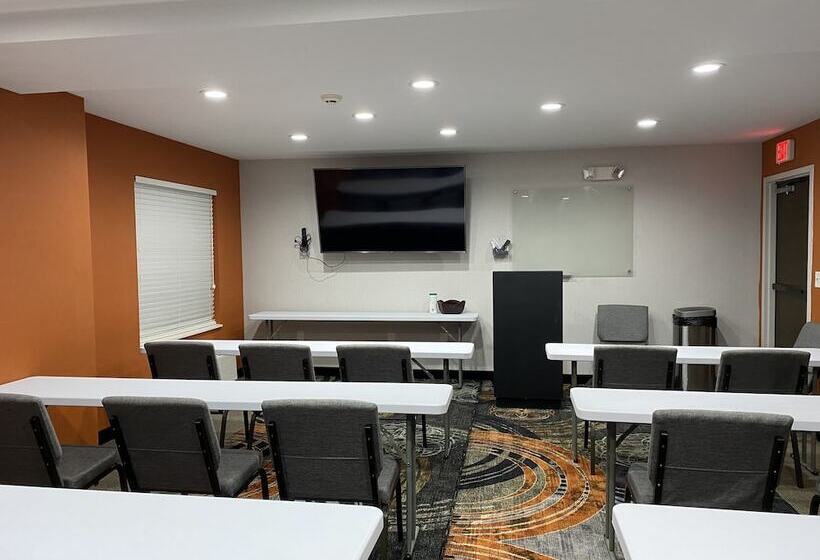 هتل Inn At Clemson
