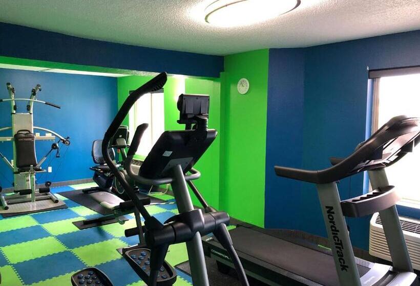 בית מלון כפרי La Quinta Inn & Suites By Wyndham Minneapolis Northwest