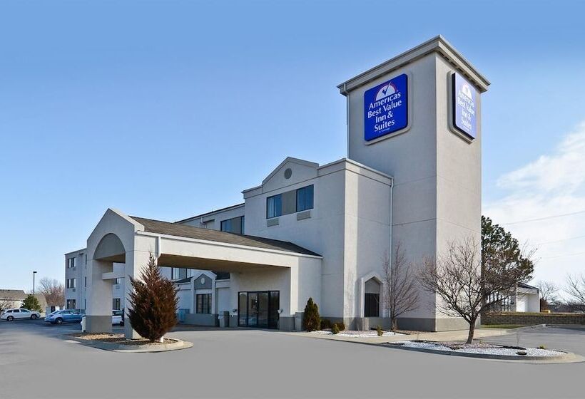 هتل Quality Inn Lees Summit  Kansas City