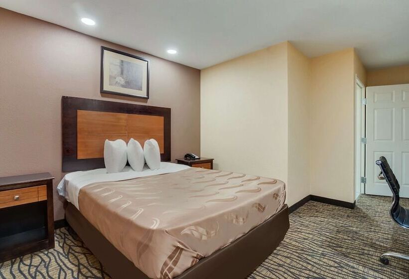 هتل Quality Inn Lees Summit  Kansas City