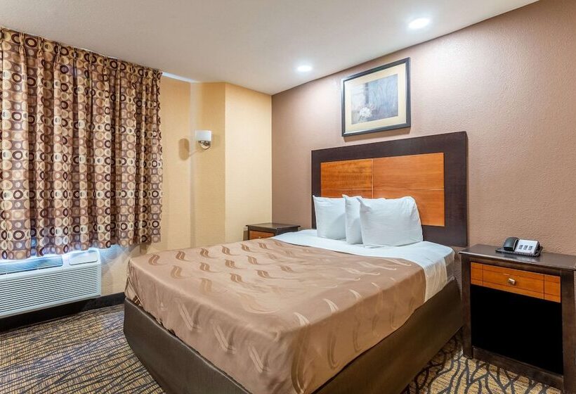هتل Quality Inn Lees Summit  Kansas City