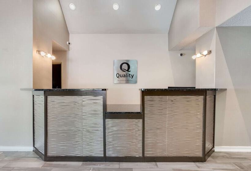 فندق Quality Inn Lees Summit  Kansas City