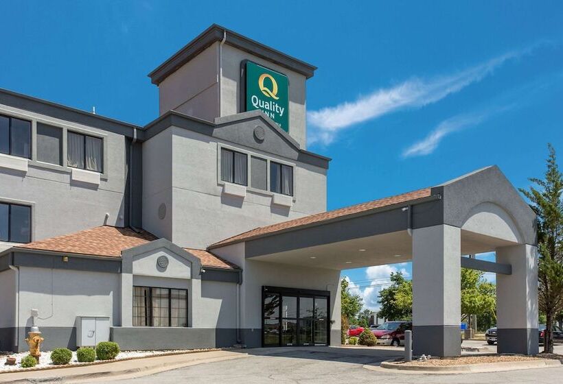 هتل Quality Inn Lees Summit  Kansas City