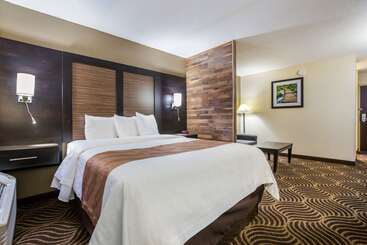 هتل Quality Inn & Suites Florence Cincinnati South