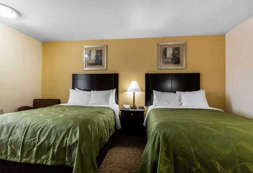 호텔 Quality Inn