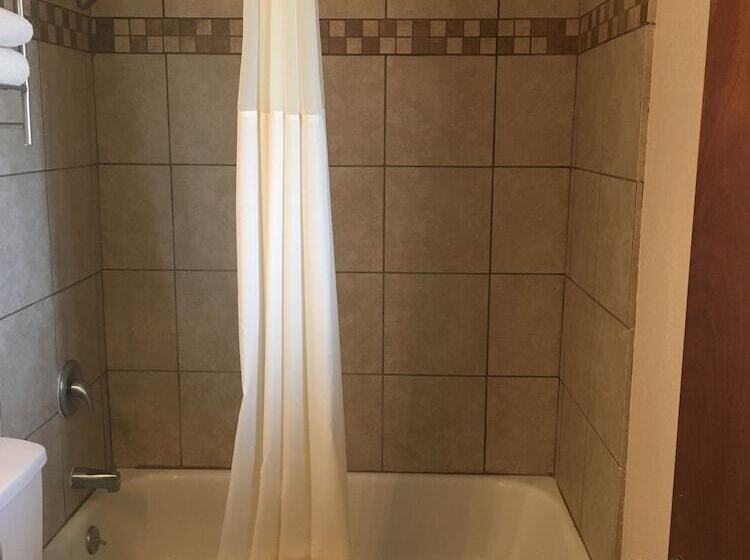 Ramada By Wyndham Elko Hotel At Stockmen S Casino