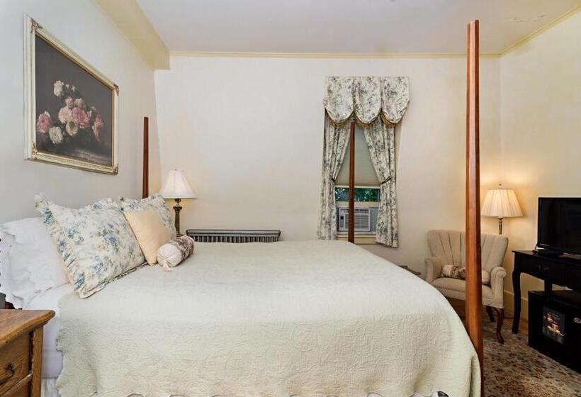 فندق Silver Fountain Inn