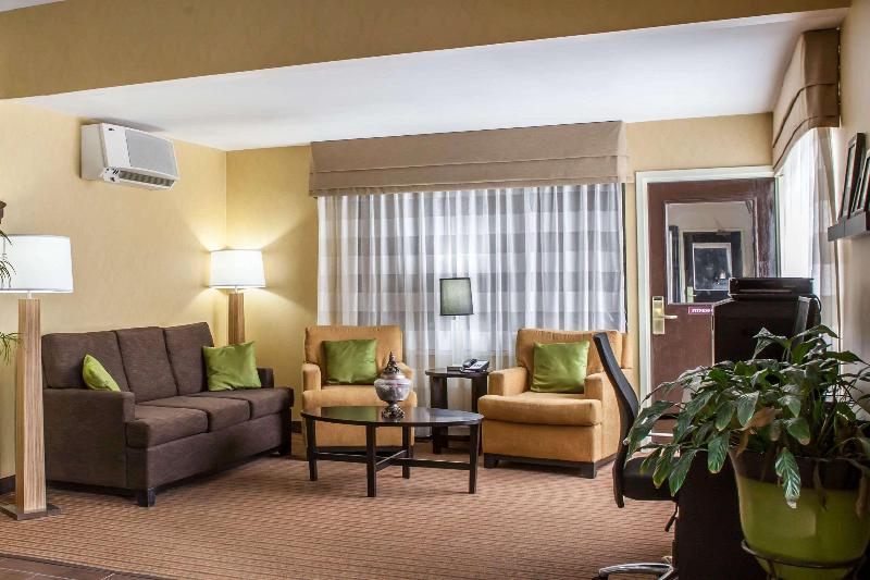 בית מלון כפרי Sleep Inn Hanes Mall