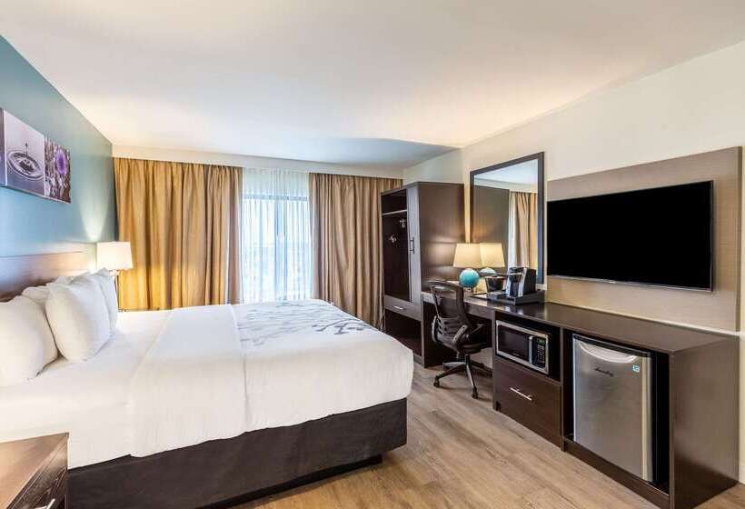 هتل Sleep Inn On The Beach