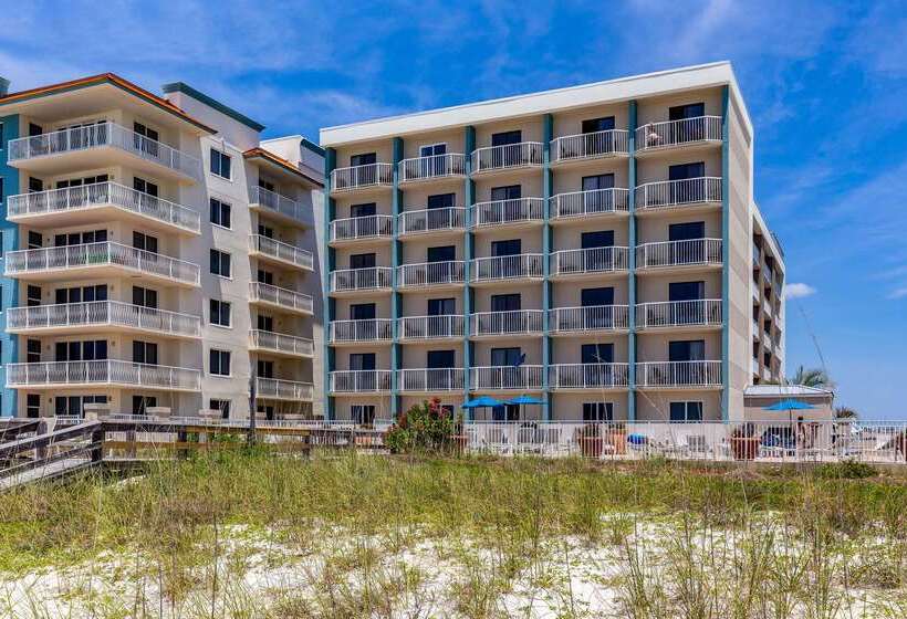 هتل Sleep Inn On The Beach