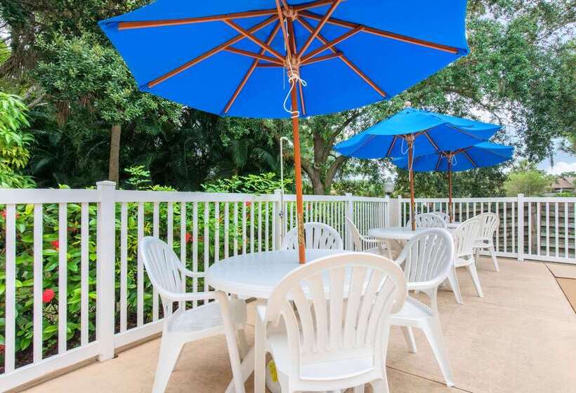 בית מלון כפרי Sleep Inn Sarasota North