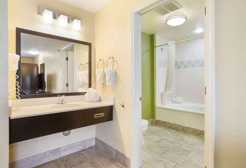هتل Sleep Inn & Suites