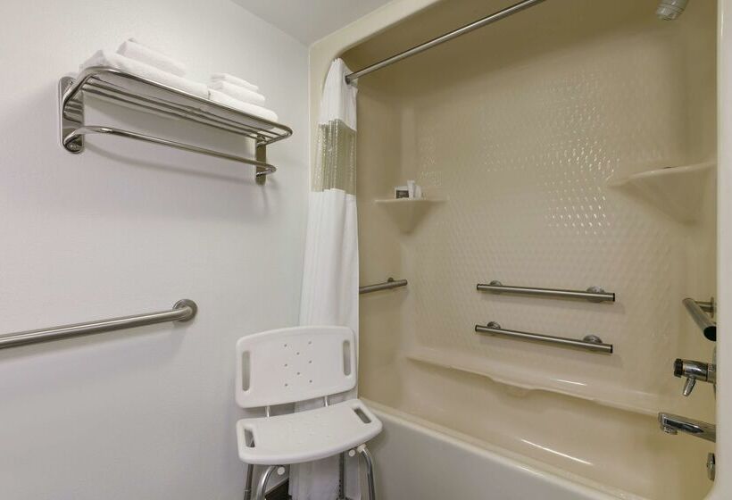 호텔 Sleep Inn & Suites Near Halifax Regional Medical Center