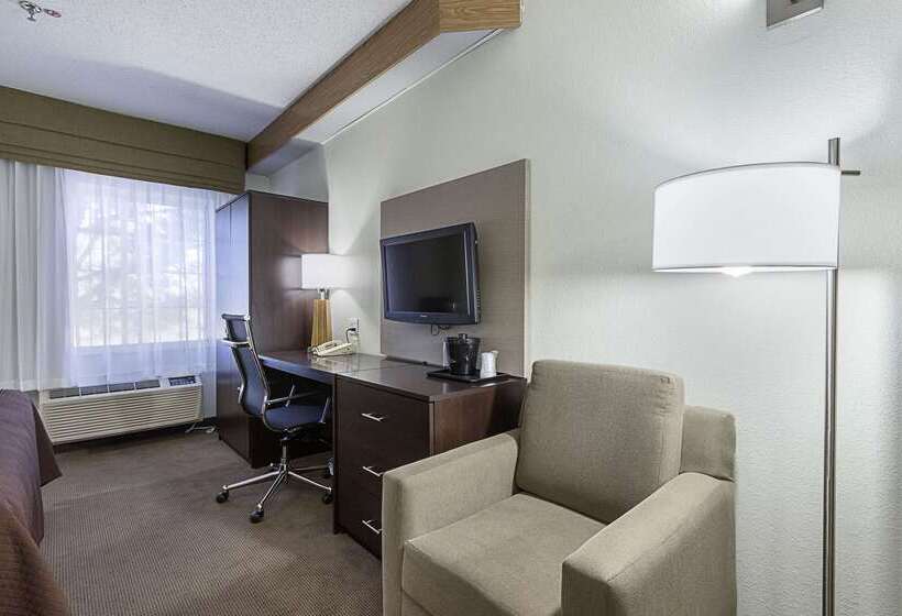هتل La Vista Inn