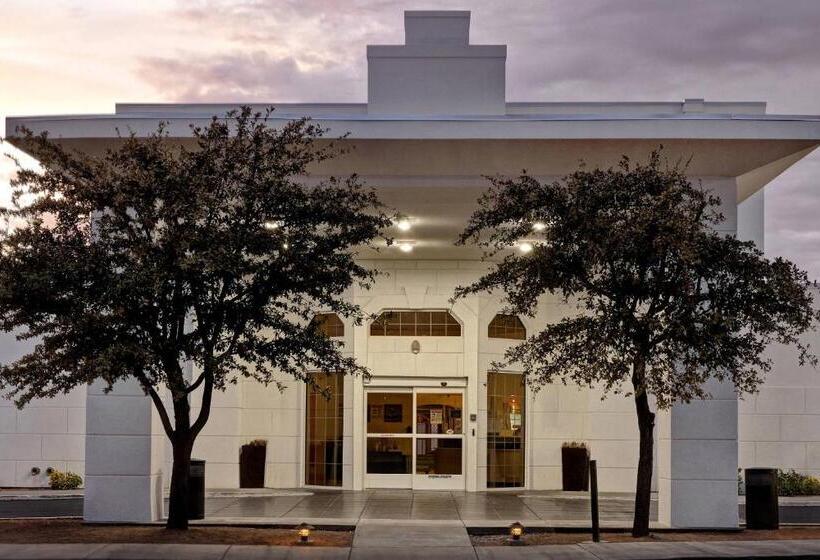 هتل Springhill Suites By Marriott Las Cruces