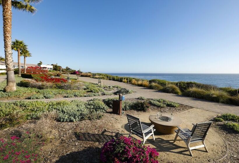 هتل Spyglass Inn