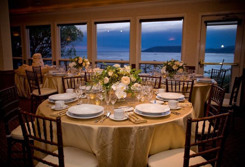 هتل Spyglass Inn