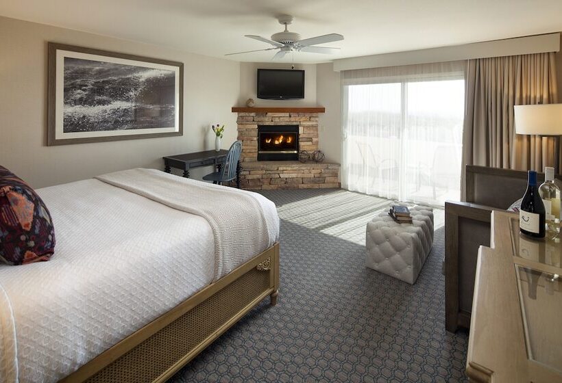 هتل Spyglass Inn